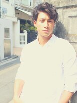 ジジバイワースホワイル(jiji by WORTH WHILE)&nbsp;刈り上げセンターパートサーフカールフェザーパーママレットヘア