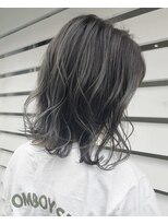 イェッカ(YECCA)&nbsp;ハイライト×オリーブ