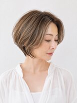ソレイユカラー トヨカワ(SOLEIL COLOR TOYOKAWA)&nbsp;ショートボブ立体感ハイライトアッシュベージュ大人ショート