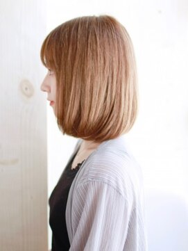 ナル 白山神社参道通り店(nalu) ハイトーンベージュの内巻きボブ