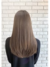 フルミー(fulme.)&nbsp;キレイ系女子に大人気♪プラチナミルクティーカラー♪