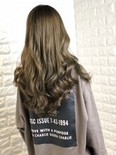 デザイン性の高いカラーが人気！《個性×トレンド》であなたも理想の髪色に！