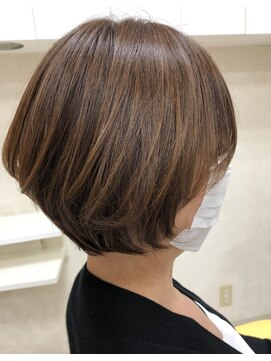 プレーゴ 前下がりグラデーションボブ