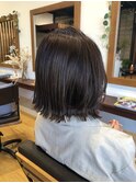 切りっぱなし外はねボブ