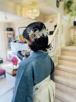 美容室 ティンカーベル 外ハネヘア