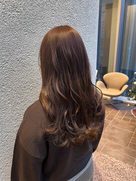 エルサフィロ ヨドヤバシ(el zafiro yodoyabashi) くびレイヤーエモージュ大人ガーリー20代30代40代50代