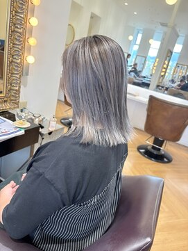 コワファースト させぼ五番街店(COIFF1RST) ハイトーンバレイヤージュ