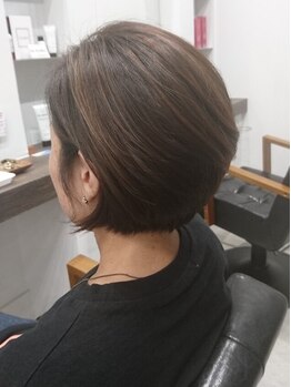 リアン バイ トルシュ ヘアワークス(Riant by TORChe hair works)の写真/【再現性のあるショートも大好評◎】ブルックリン風のオシャレな店内で、大人女性のお悩み解決♪