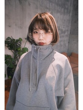 シカ(sica) ローライトハイライト組み合わせボブ