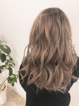 サロン ド マゼンタ(Salon de Magenta) ミルクティーベージュ