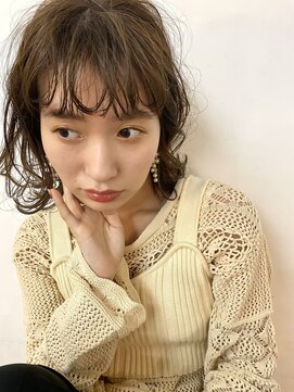 バズ(BUZZ) 前髪パーマでくしゃバング★BUZZ秋山