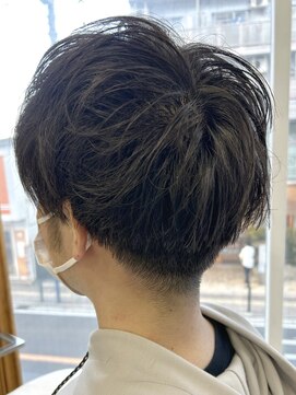 ヘッズ 本八幡店(HEADS) MEN'S HAIR  センターパート　ツイストスパイラル　コンマヘア