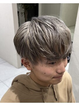 美ららジャパン(JAPAN) ツーブロックマッシュホワイトグレーカラー