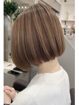 ジエクト アイロ(The Ect ilo)&nbsp;白髪ぼかしハイライト ボブ ヘーゼルグレージュ パールベージュ