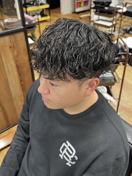 デプト(DEPT.) ツイストスパイラルパーマ/フェード/バーバー/理容室/佐賀/眉毛