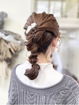 ティーズヘアイナガキイヴピアジェ タマネギ＿かわいい＿ポニー