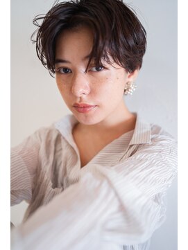 ユートゥイーズ つくば(U too e's) モードなショート/大きいウェーブヘア　【Genta】