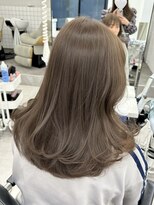 アマトウキョウ アユンチェ(AMA TOKYO×AYUNCHE)&nbsp;アッシュグレージュ  アッシュベージュ  透明感カラー