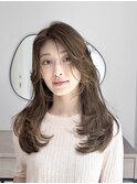 イメチェン／レイヤーカット／オリーブベージュ／大手町