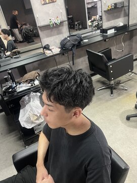 セカンド(2ND) 癖毛×スパイキーショート