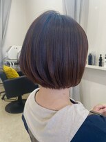 リンド(Lindo) まとまりミニボブ、湿気に負けないストレート仕上げ