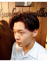 サンフラット(Sun Flat)&nbsp;フェザーパーマ×センターパート