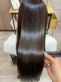 アートフォルムス(ART FORMES)の写真/《オシャレ女子に大人気◇》うねり/広がり/クセをしっかり抑えて、自然なストレートヘアに導きます♪