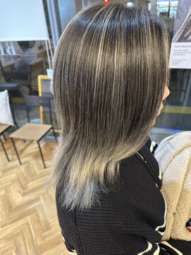 エルア(elua) ホワイトバレイヤージュ！！