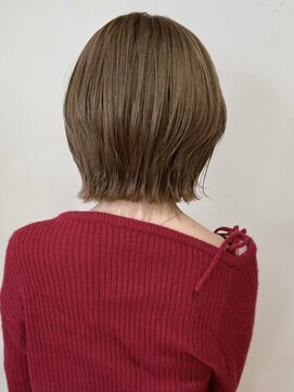 ベルフェミンイオンS.C 襟足すっきり×表面レイヤーの今っぽ甘かわベージュボブヘア