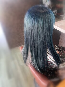 ヘアデザイナーズサロン 三嶋 【~ブルーブラックで涼しげカラーに~】
