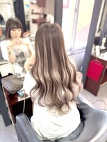 ビゼ 梅田(BIZE)&nbsp;エクステで作る上品ベージュハイライト