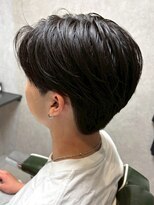 ディスイズバーバーフォース(THIS IS BARBER 4th)&nbsp;センターパートマッシュ 韓国風 ツーブロック 黒髪ショート