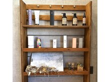 ヘアーアトリエ アンル(hair atelier anle)の雰囲気(豊富な品揃えのヘアケアアイテム)