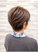 大人女性のふんわり艶ショートレイヤー