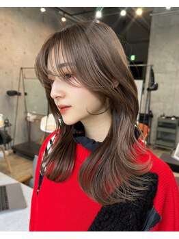 ヴィヴィッド オモテサンドウ(ViViD omotesando)の写真/抜け感抜群！顔周りレイヤーと作りこまれたシルエットで垢抜け韓国ヘアに。［表参道/髪質改善］