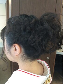 ディシェーレローブ(die Schere Lob) 華やか編み込みセット