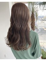 リズム(lysm)&nbsp;ロングヘア × オリーブベージュ　透明感カラー