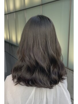 ティエラ 原宿 表参道(Tierra) <Tierra桑原圭太>赤み消しオリーブグレージュ