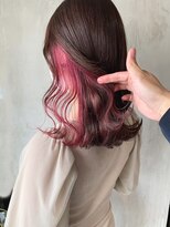 サクラ オモテサンドウ(SAKURA)&nbsp;インナーカラー　ベージュピンク　ミディアム　表参道