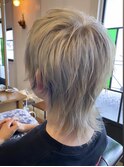 ブリーチ　カラー　ホワイトベージュ　ウルフ　ハイトーン