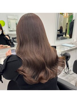 シー 池袋(SHE) ミルクティーベージュ