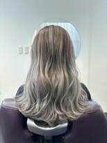 エイト(Ait)&nbsp;【ブリーチ2回～】ホワイトグレーバレイヤージュ