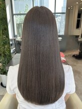 【STEP7】縮毛矯正と酸性ストレートの違いは何ですか？