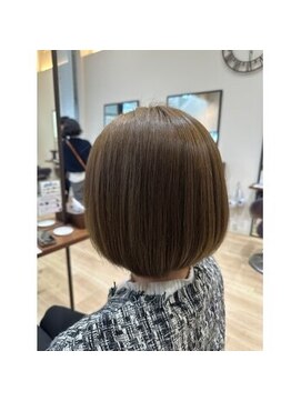 ヴォーグ 春日井高蔵寺店(VOGUE) イメチェン/ホワイトブロンド/外ハネボブ/美髪/高蔵寺/春日井