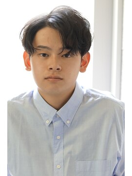 にもう ブルーブラック　フェザーショート　韓国メンズパーマ　2