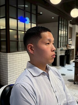 バーバーブロス 長堀店(BARBER BROS) 【BarBerBROS】フェードカット バーバー バズヘア