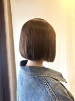 ココカラヘアー ニコ(cococara hair nico)&nbsp;切りっぱなしボブ/ブリーチなし/オリーブカラー/ベージュ/ボブ