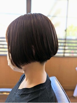 ソエル(Sowelu) 刈り上げショートボブ