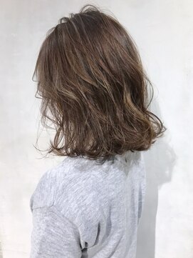 アイティー バイ アルバム 浦和店(IT by ALBUM) ベージュコントラストハイライト_オリーブカラー_ba250161