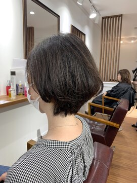 モアナ 逗子(MOANA) 秋ベージュショートボブスタイル